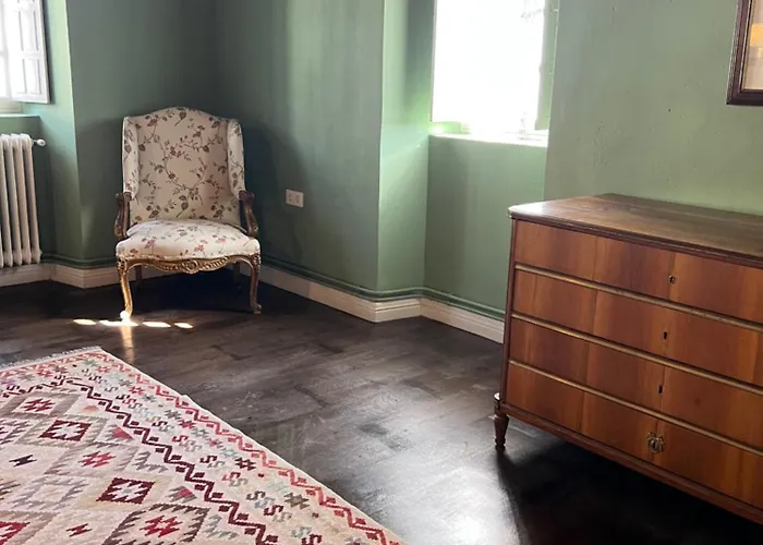 Casona * Puerto de Vega